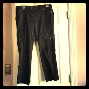 WHBM black crop pant